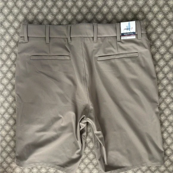 Johnnie-O prep-formance shorts size 30 NWT